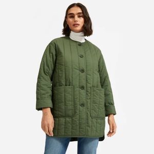 everlane cotton quilted jacket in clover